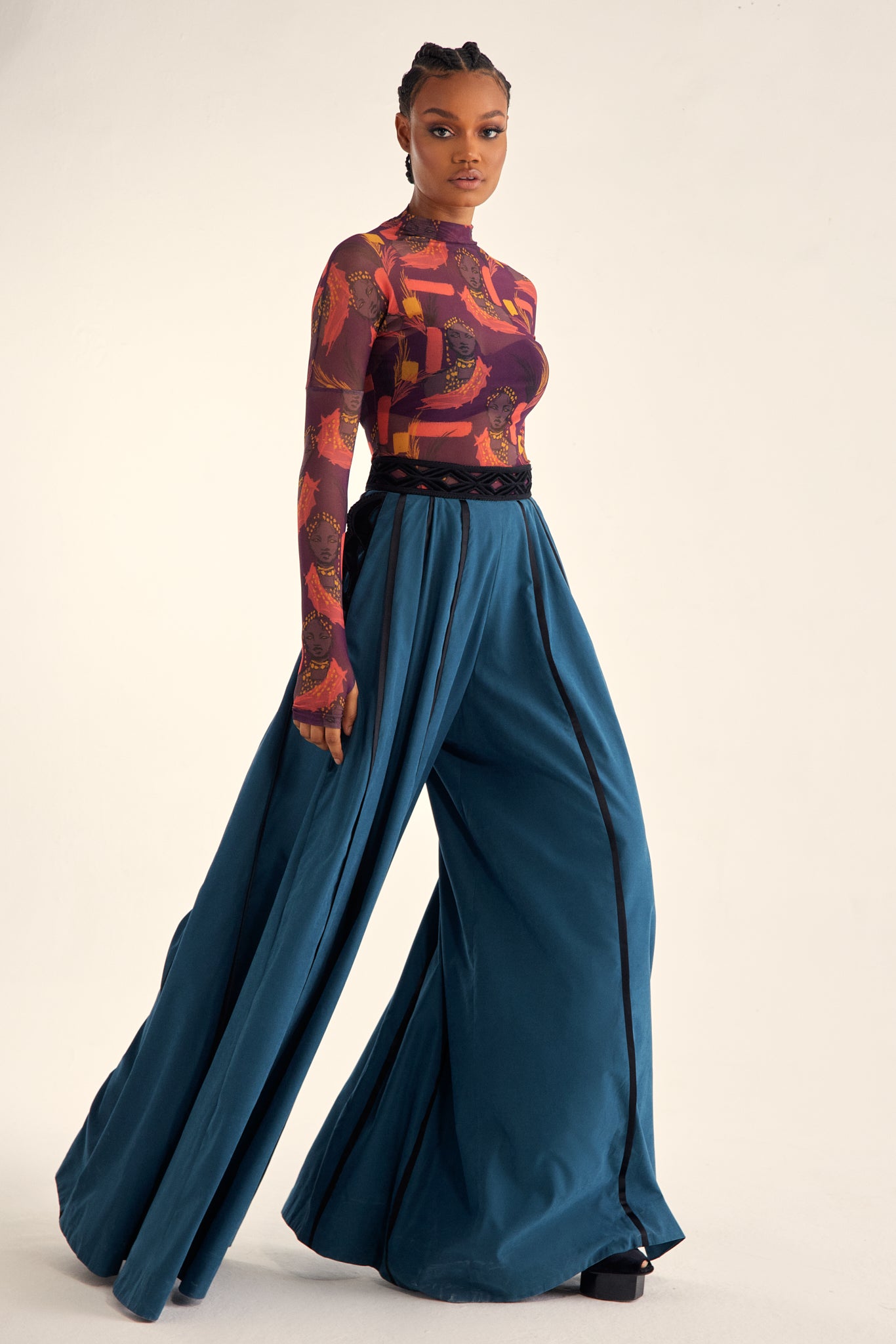WIDE LEG PANT WITH EMBROIDERED DETAIL